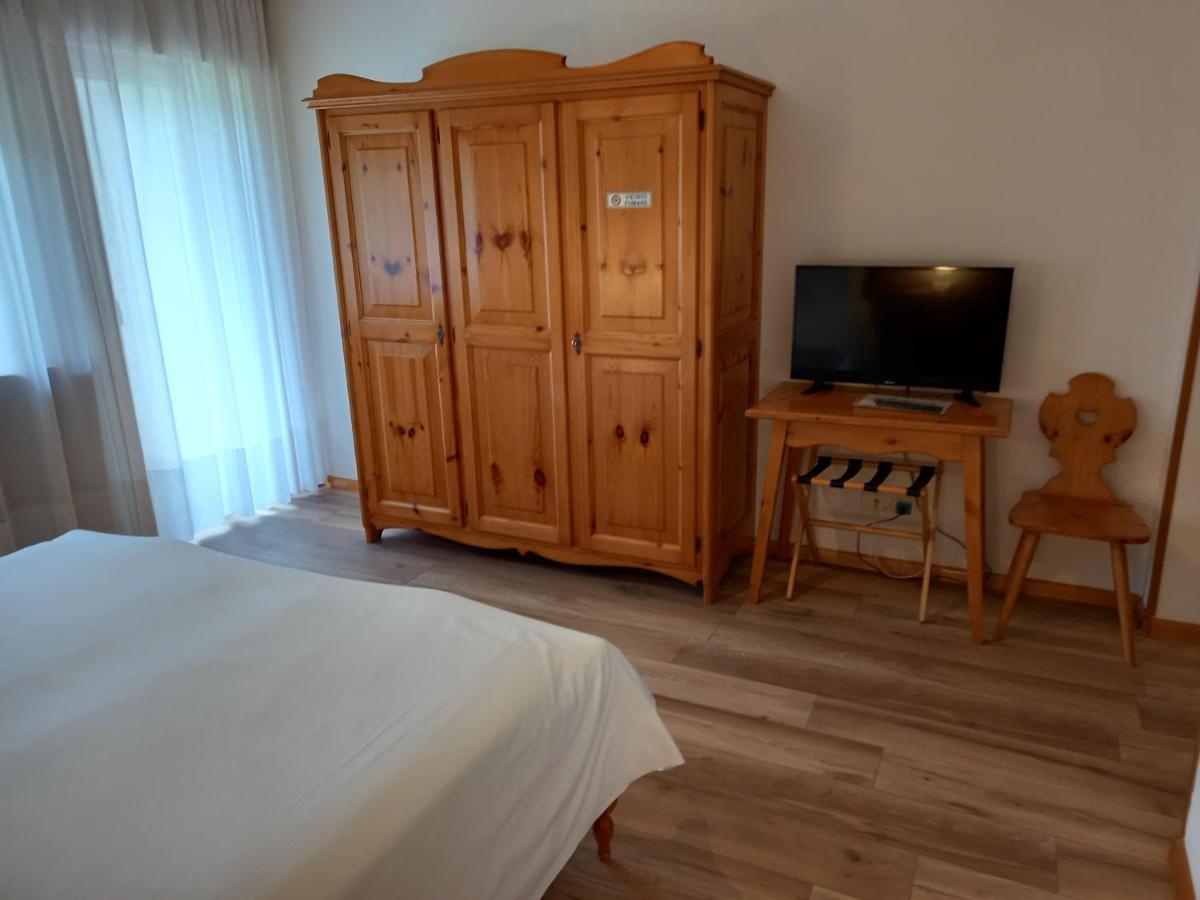 Albergo Scoiattolo 팔카데 외부 사진