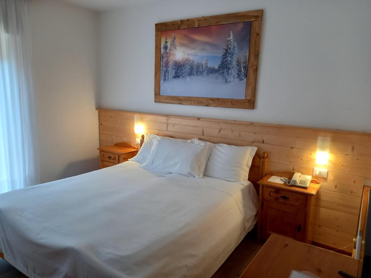 Albergo Scoiattolo 팔카데 외부 사진