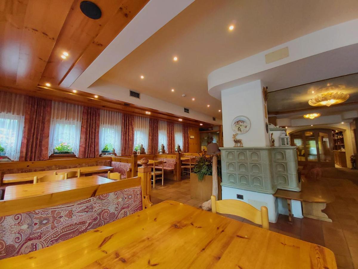 Albergo Scoiattolo 팔카데 외부 사진