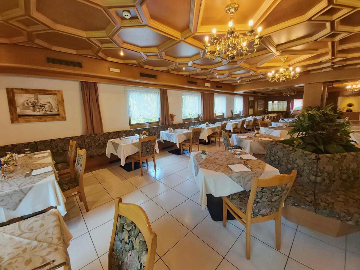 Albergo Scoiattolo 팔카데 외부 사진