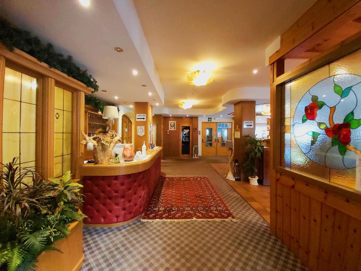 Albergo Scoiattolo 팔카데 외부 사진