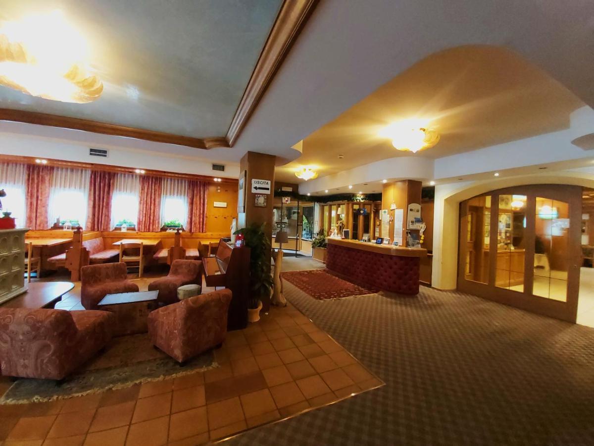 Albergo Scoiattolo 팔카데 외부 사진