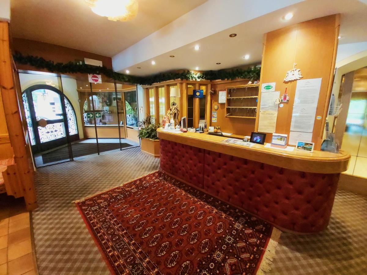 Albergo Scoiattolo 팔카데 외부 사진