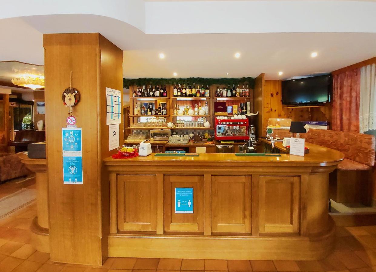 Albergo Scoiattolo 팔카데 외부 사진