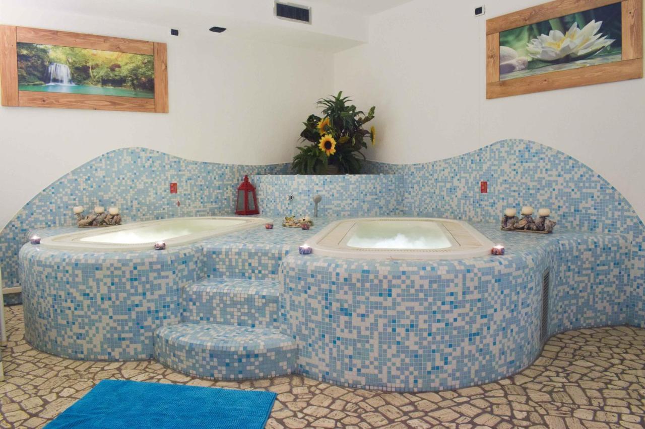 Albergo Scoiattolo 팔카데 외부 사진