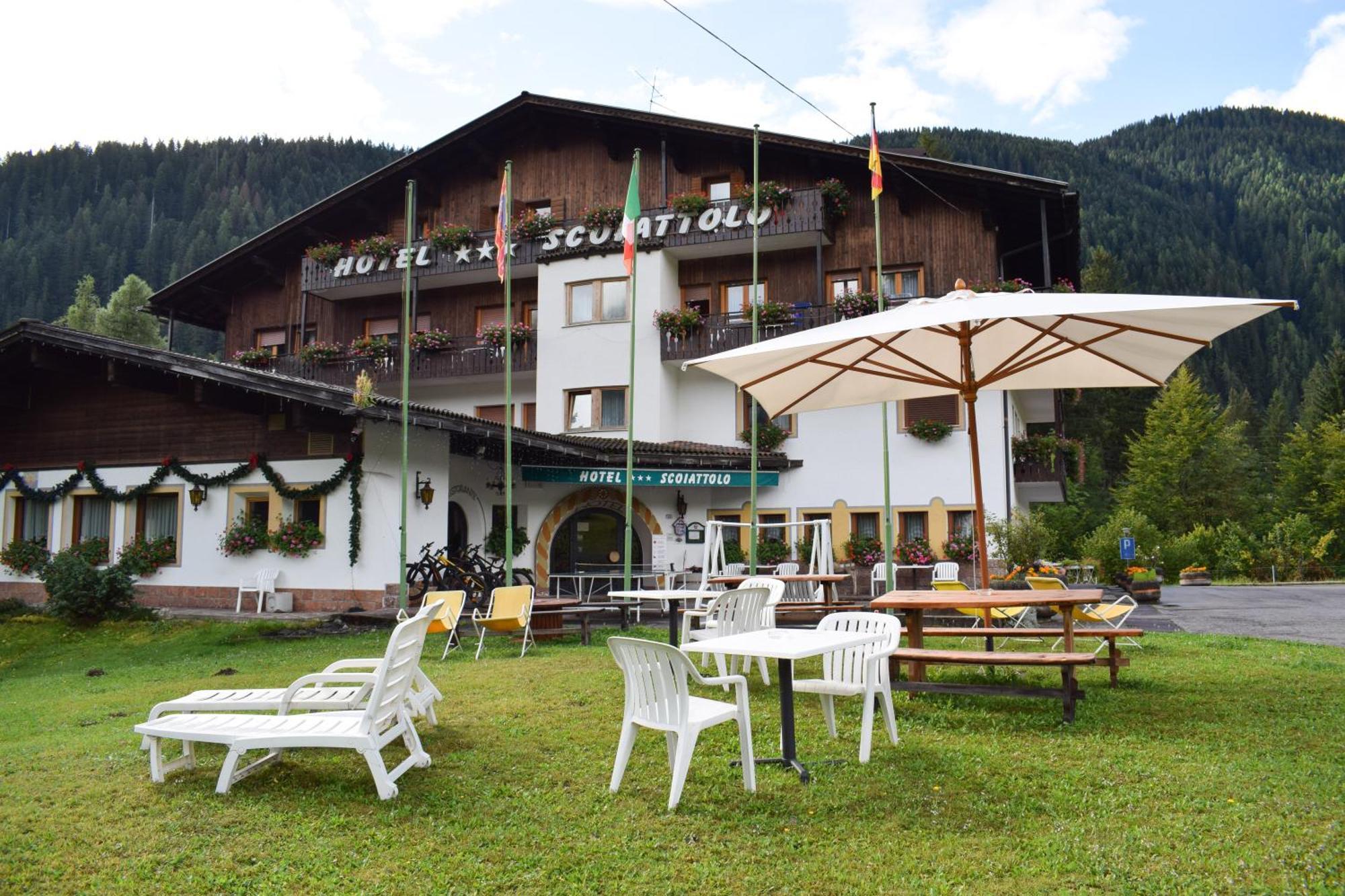 Albergo Scoiattolo 팔카데 외부 사진