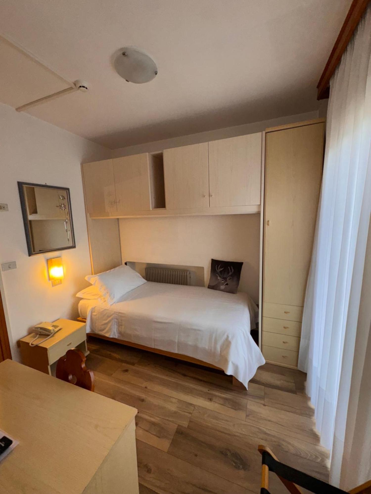 Albergo Scoiattolo 팔카데 외부 사진